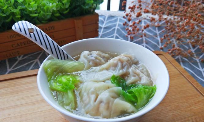 《以食之契约小馄饨》游戏技能属性详解（美食大战）